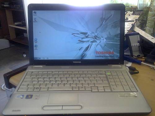 ***Bargain*** Toshiba L500, 2.2Ghz, Upgraded to 4Gb Memory, 320Gb, Webcam, DVD Writer