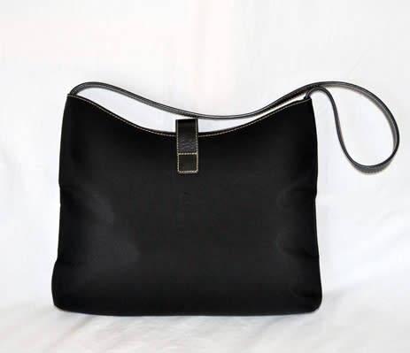 LAUREN RALPH LAUREN (LRL) BLACK NYLON BAG WITH BLACK LEATHER STRAPS AND SILVER METAL DETAILS
