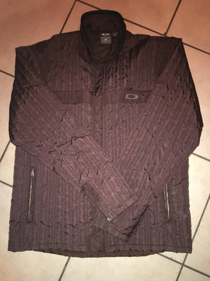 Oakley sport/comfortable Jacket (quality photo in discription)