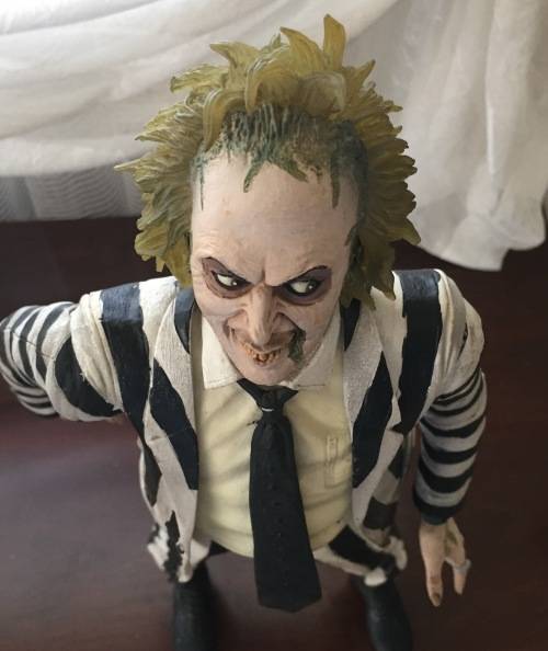 BEETLEJUICE figurine 18 inch