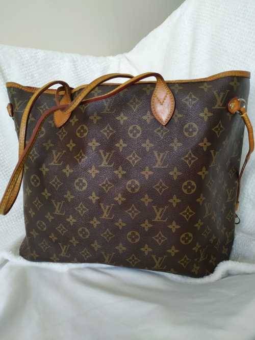 Louis Vuitton Neverfull Tote