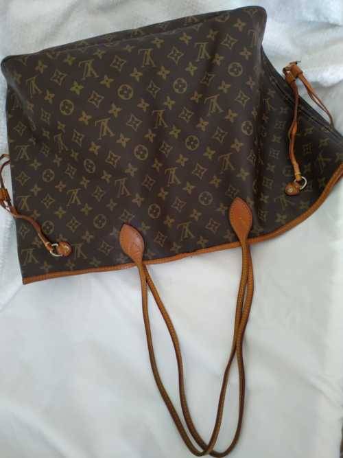 Louis Vuitton Neverfull Tote