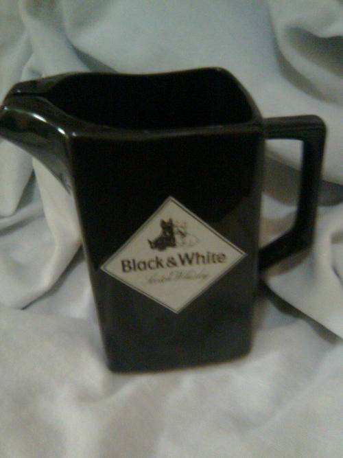 BLACK & WHITE WHISKY JUG