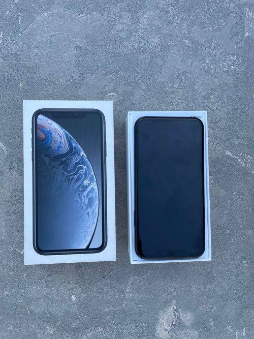 Apple iPhone XR