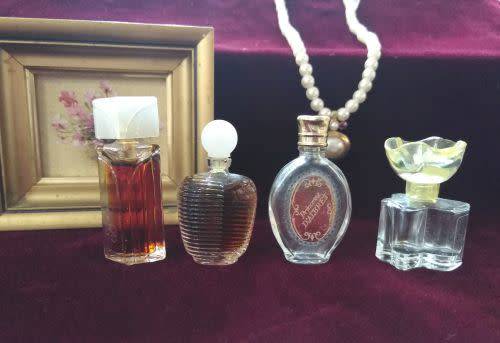 4 Mini Vintage Perfume Bottles