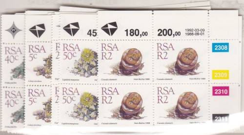 RSA - 5TH DEF ISSUE, SUCCULENTS, 32 X ASSORTED CONTROL BLOCKS TO R2 - ALL FINE U/M!!!!!