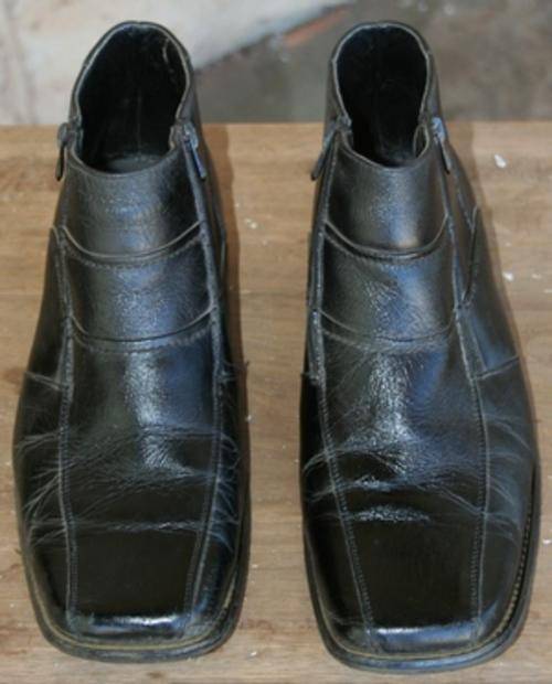 Black ankle boot size 10 worn once for a wedding and never agai