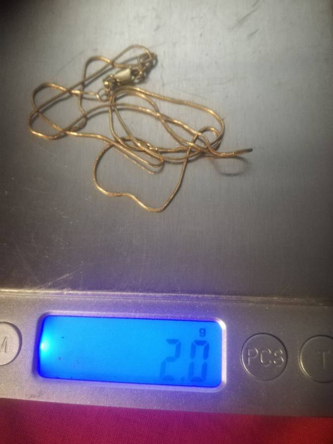 9ct véry fine gold necklace 45cm