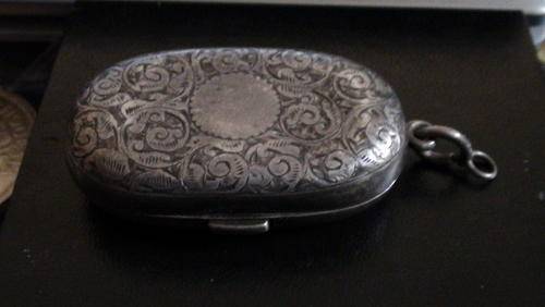 !!! Antique silver  hallmarked sovereign holder !!!