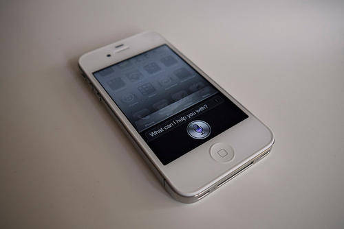 APPLE iPhone 4 *** WHITE EDITION *** 16GB *** EXCELLENT CONDITION*** + FREE iHelicopter RC iPhone