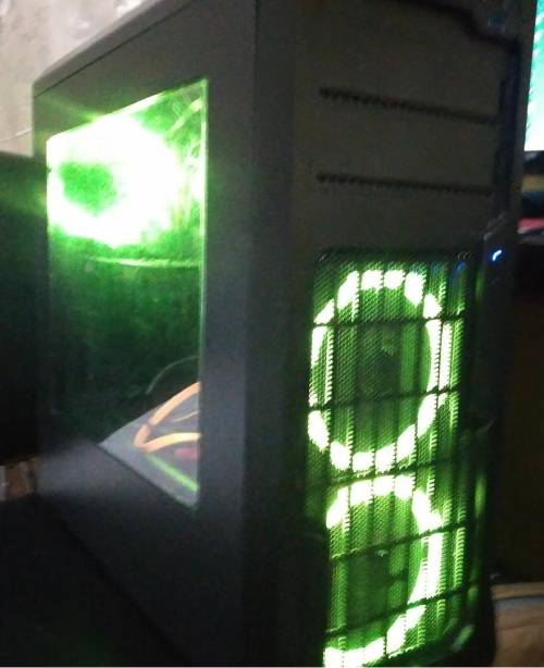 ! INTEL i7-4790 [4 GHz!] GAMING RIG + GPU !!