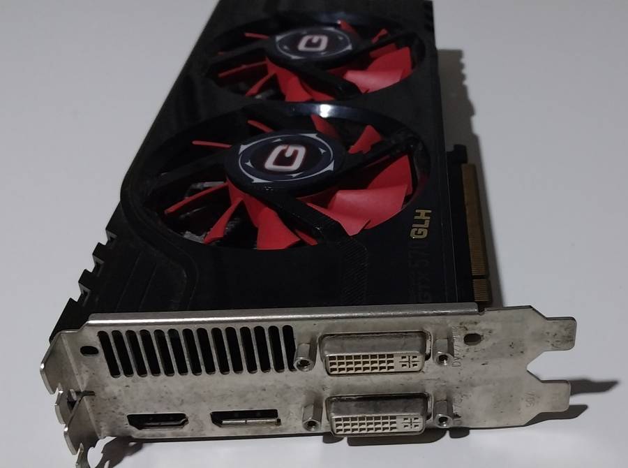 !! LOT OF (X3) GPUs - PARTS OR REPAIR !!