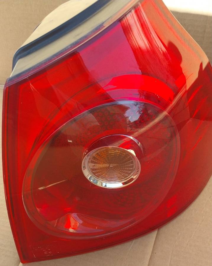 GOLF 5 ORIGINAL OEM TAIL LIGHT