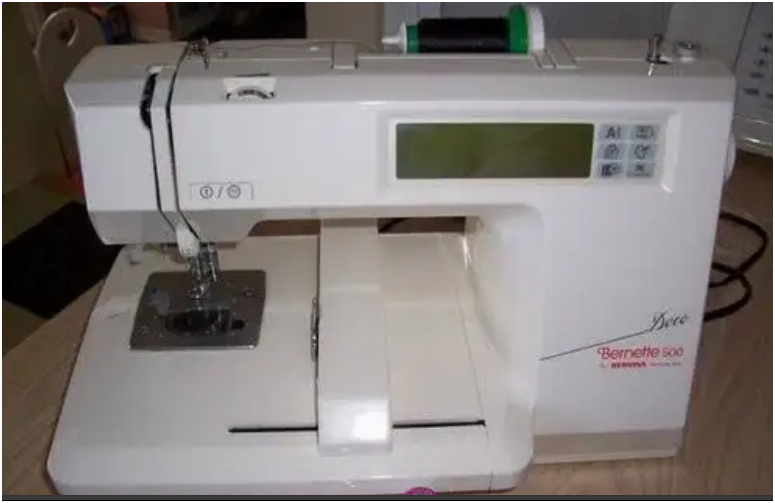 Bernette Deco 500 sewing and embroidery machine