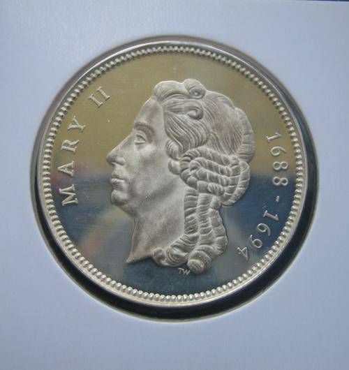 *** PROOF SILVER MEDALLION  - STERLING SILVER - WEIGHT APPROX 20g  - #20 ***