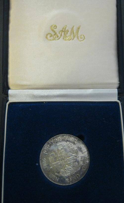 *** 1986 - SILVER PROOF R1 - JOHANNESBURG - IN SA MINT BOX ***