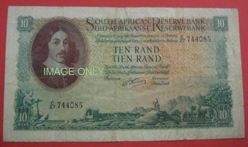 *** R10 - G RISSIK - C27 744085 ***