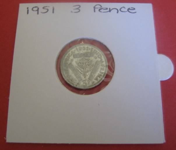 ***1951 UNION OF SA 3 PENCE  ***