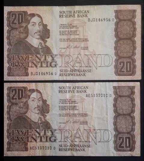 *** 2 x CL STALS R20 NOTES - ONE BID FOR BOTH - AS PER IMAGES ***
