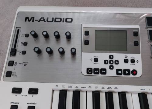 M-Audio Axiom Air 25 Keyboard and Pad Controller