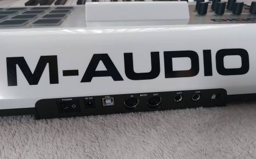 M-Audio Axiom Air 25 Keyboard and Pad Controller