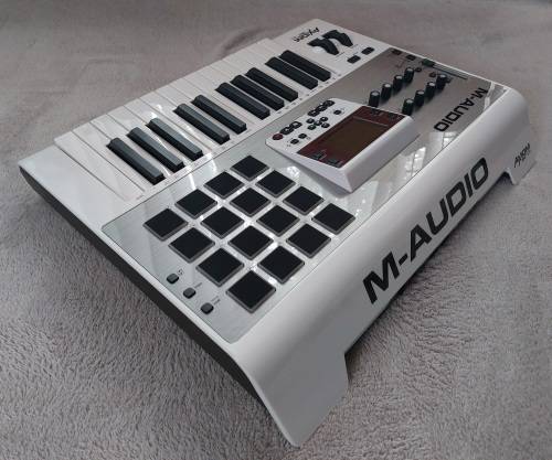 M-Audio Axiom Air 25 Keyboard and Pad Controller