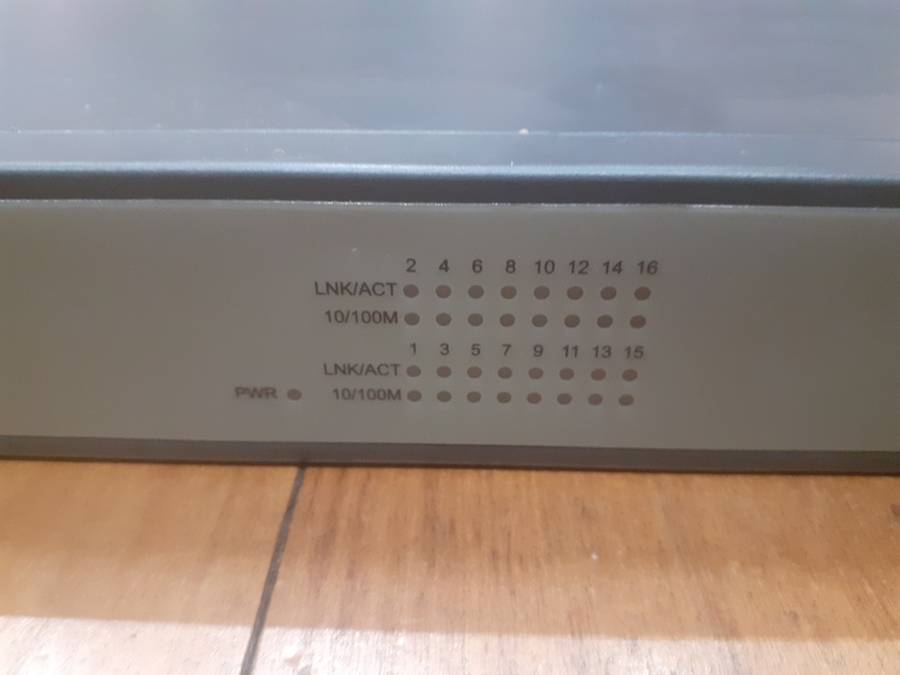 Netis Fast Ethernet switch