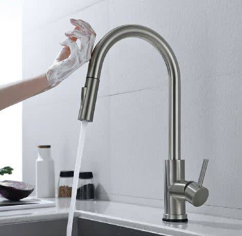 Brushed Nickel Stainless Steel Kitchen Sink Faucets Mixer 360 ° Rotation Smart Touch Sensor Pull Out