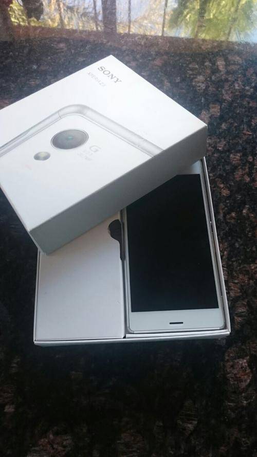 Sony Xperia Z3 compact white