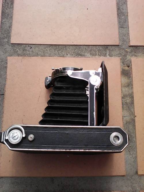 RARE 1934 - 1939 KODAK VOLLENDA 620 FOLDING CAMERA (MINT CONDITION) VALUE R5500.00