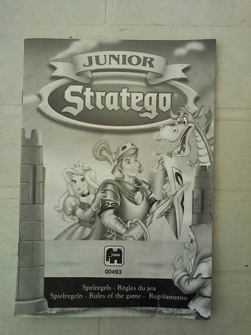Rare 1984 Junior Stratego (Complete and playing pieces plus board in mint condition)