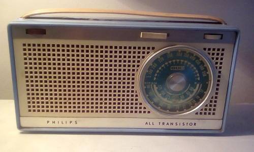 Vintage Philips All Transistor Bakelite Radio