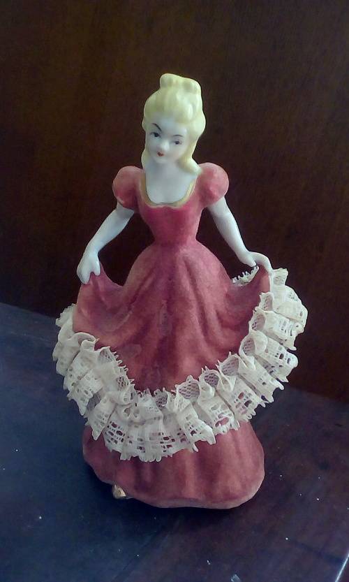 Antique / Vintage Hand Painted Porcelain Figurine