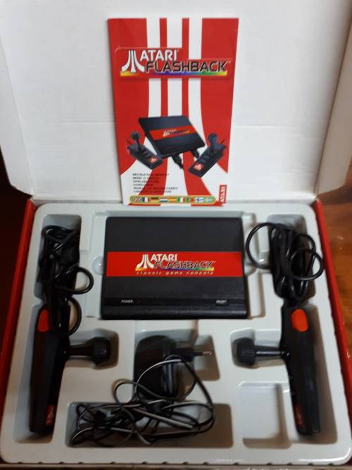2005 Atari Flashback Console With 20 Games