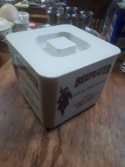 Vintage Beefeater Dry Gin Ice Bucket