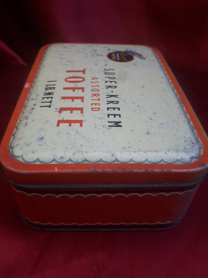 1940`s Sharps Super Kreem Assorted 1 lb Toffee Tin