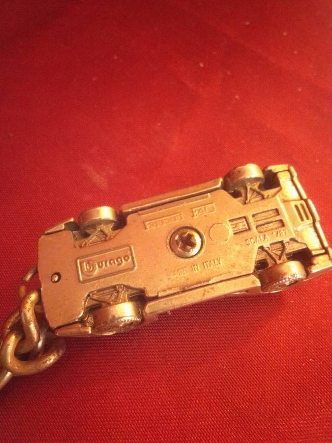 Highly Collectable Retro Bburago Italy Ferrari F40 Keychain