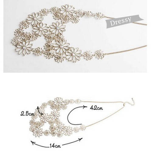*** STUNNING *** GOLDEN HOLLOW FLOWER NECKLACE
