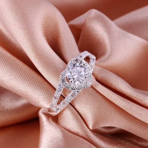 **HIGH QUALITY*** SILVER PLATED RING WITH ZIRCONIAS - SIZE 9