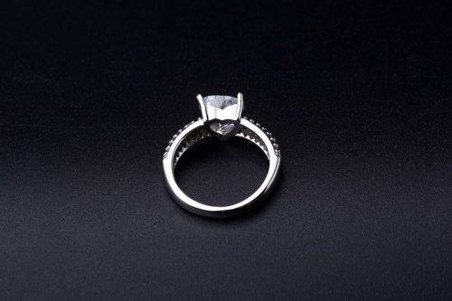***ELEGANT*** 925 STERLING SILVER HEART SHAPE RING