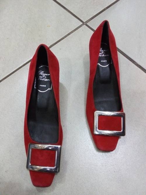 Roger Vivier Belle Vivier suede pumps