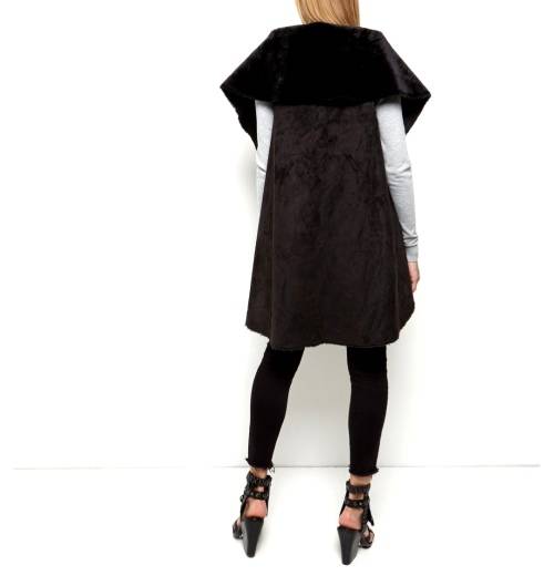 Waterfall Sleeveless Suede coat with complete fur inner