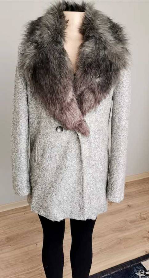 Gorgeous grey mix coat with luxurious fur collar