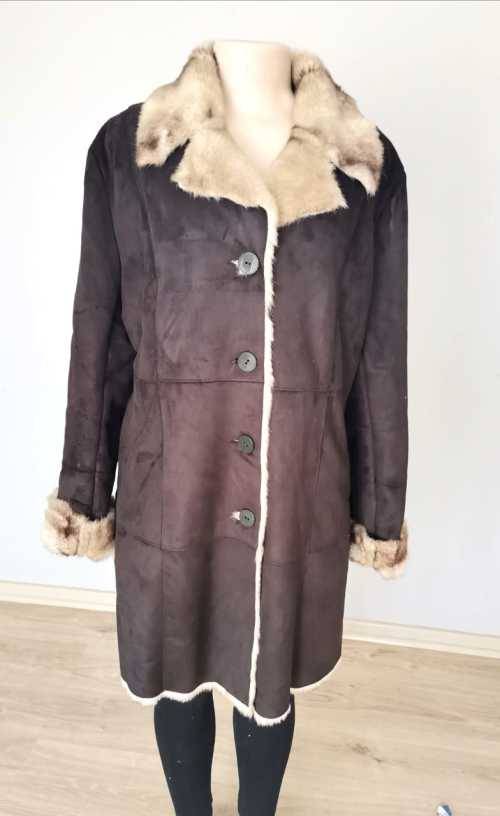 Beautiful Suede button up coat with full faux fur inner