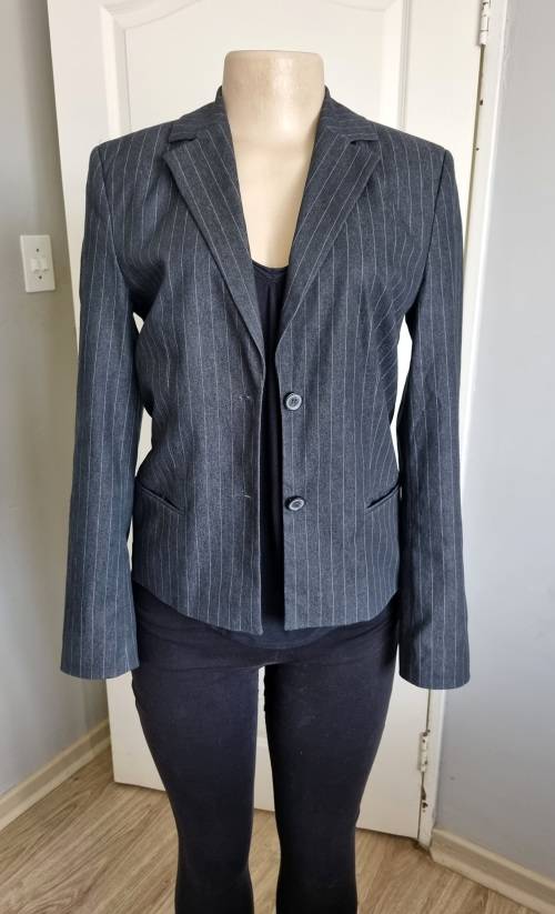 Stunning Denim Feel pinstripe blazer