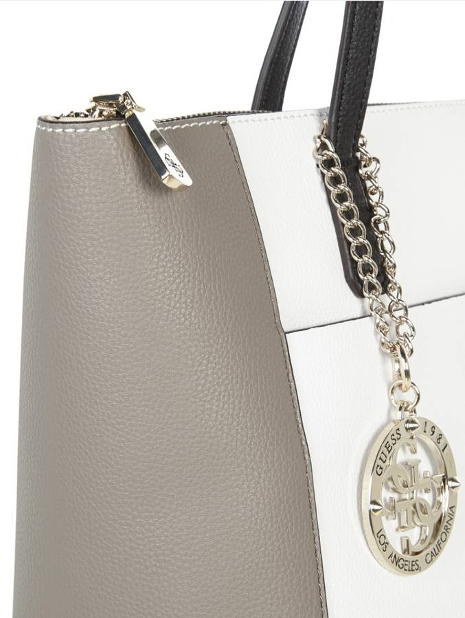 Beautiful GUESS Shopper