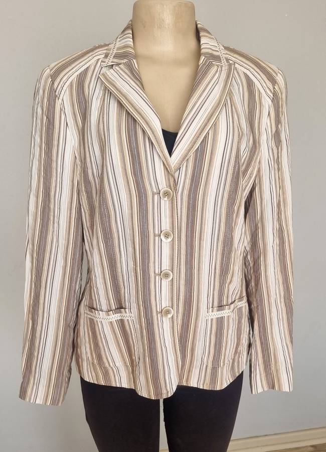 Gorgeous striped blazer