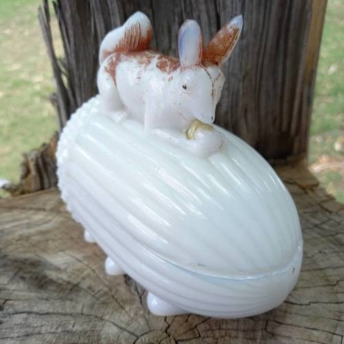 Vintage Milk glass Acorn squirrel dish