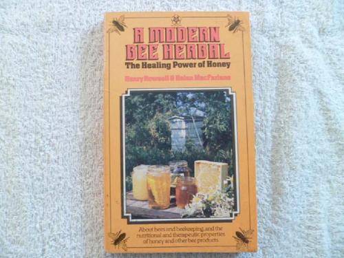 A Modern Bee Herbal - Henry Rowsall & Helen MacFarlane