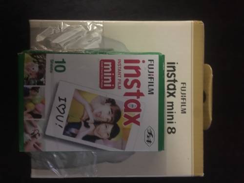 Fujifilm Instax Mini 8 Instant Film Camera (White) with 10pack Fujifilm Instax Mini Sheets
